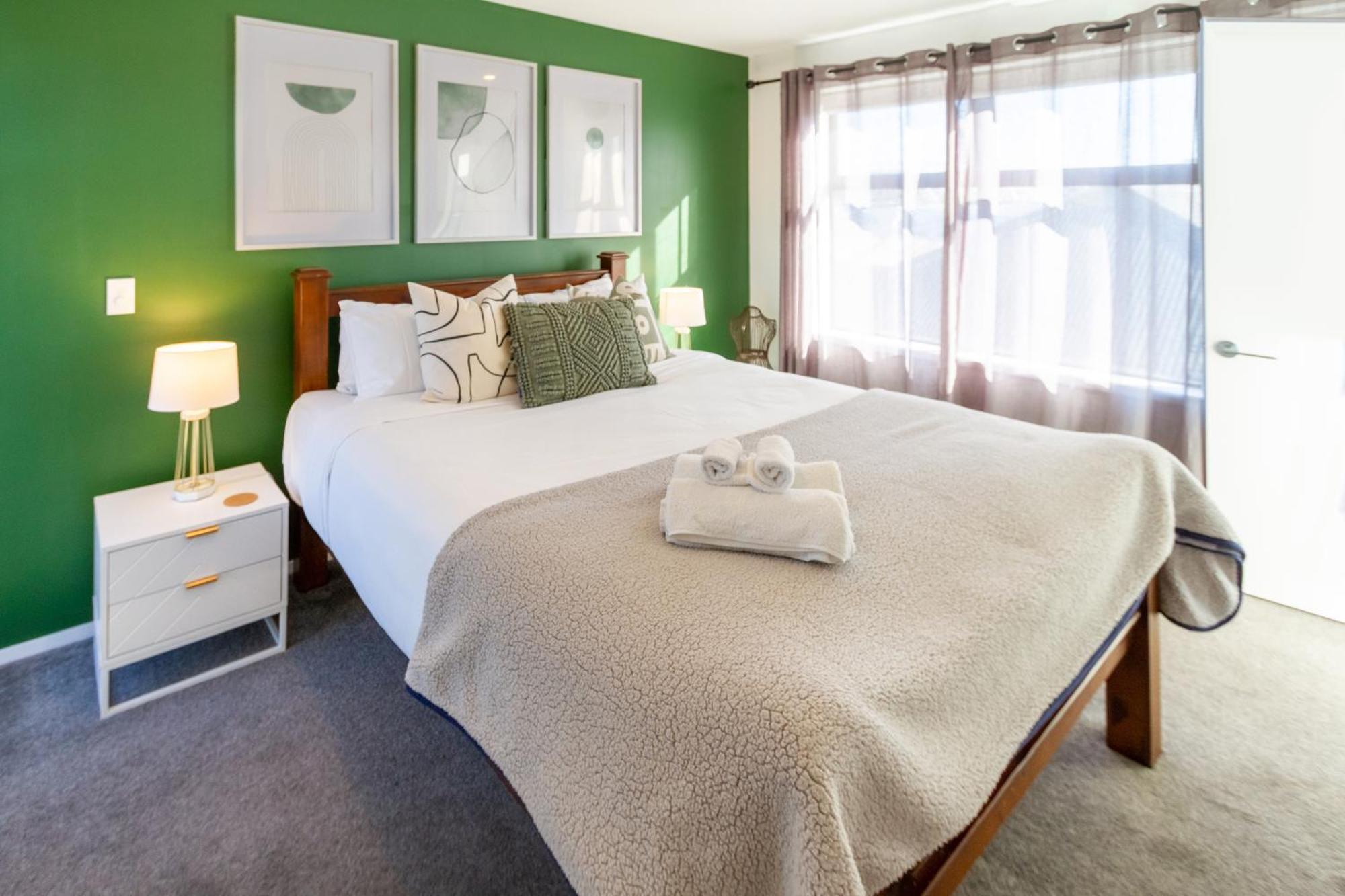 כרייסטצ'רץ' Gorgeous In Green - 2 Bed Central Oasis W/King Bed מראה חיצוני תמונה